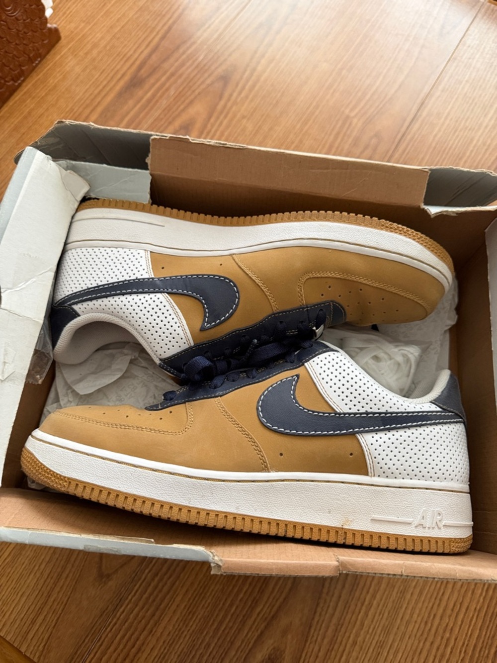 Vintage Nike Air Force 1 '07 in Wheat, Obsidian and White